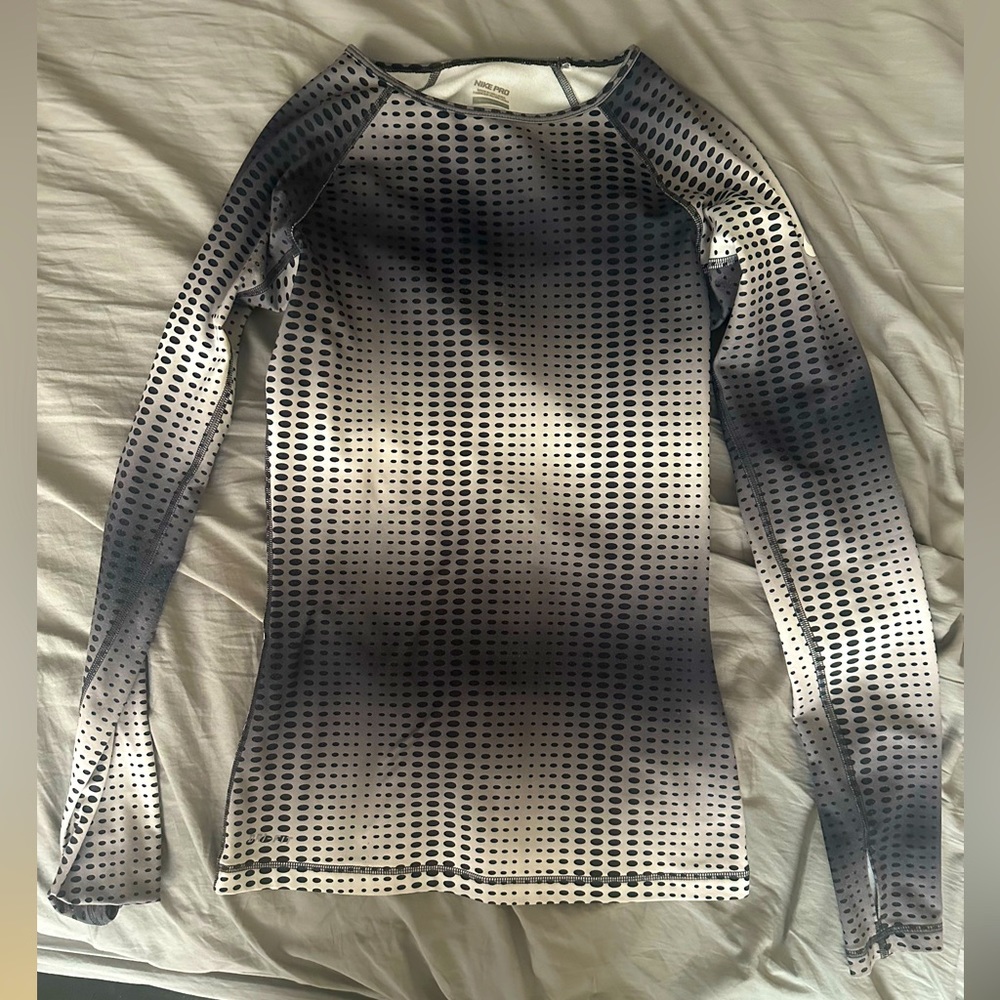 NIKE pro long sleeve black and white top